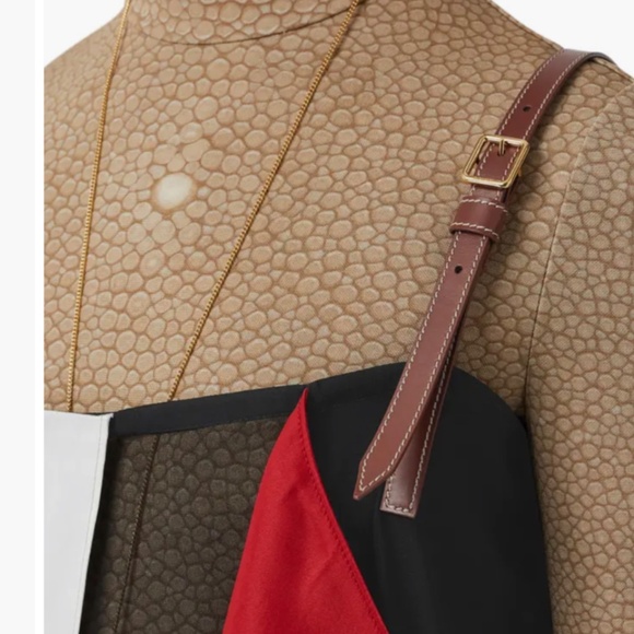 Burberry - Picture 4 of 17